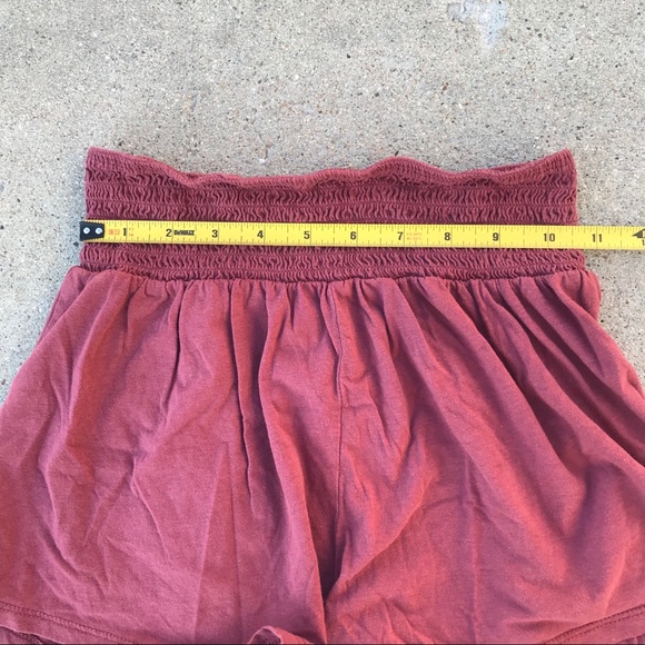 Bozzolo mauve elastic waist band stretchy shorts - Picture 3 of 3